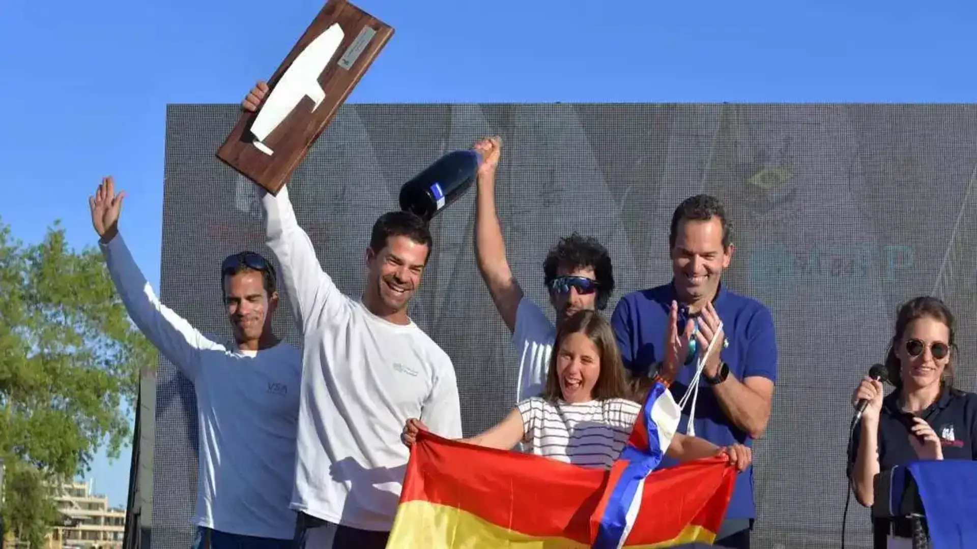 L'Espagne remporte la Coupe du Monde J80 avec Javier Padron de Patron à Nieuwpoort