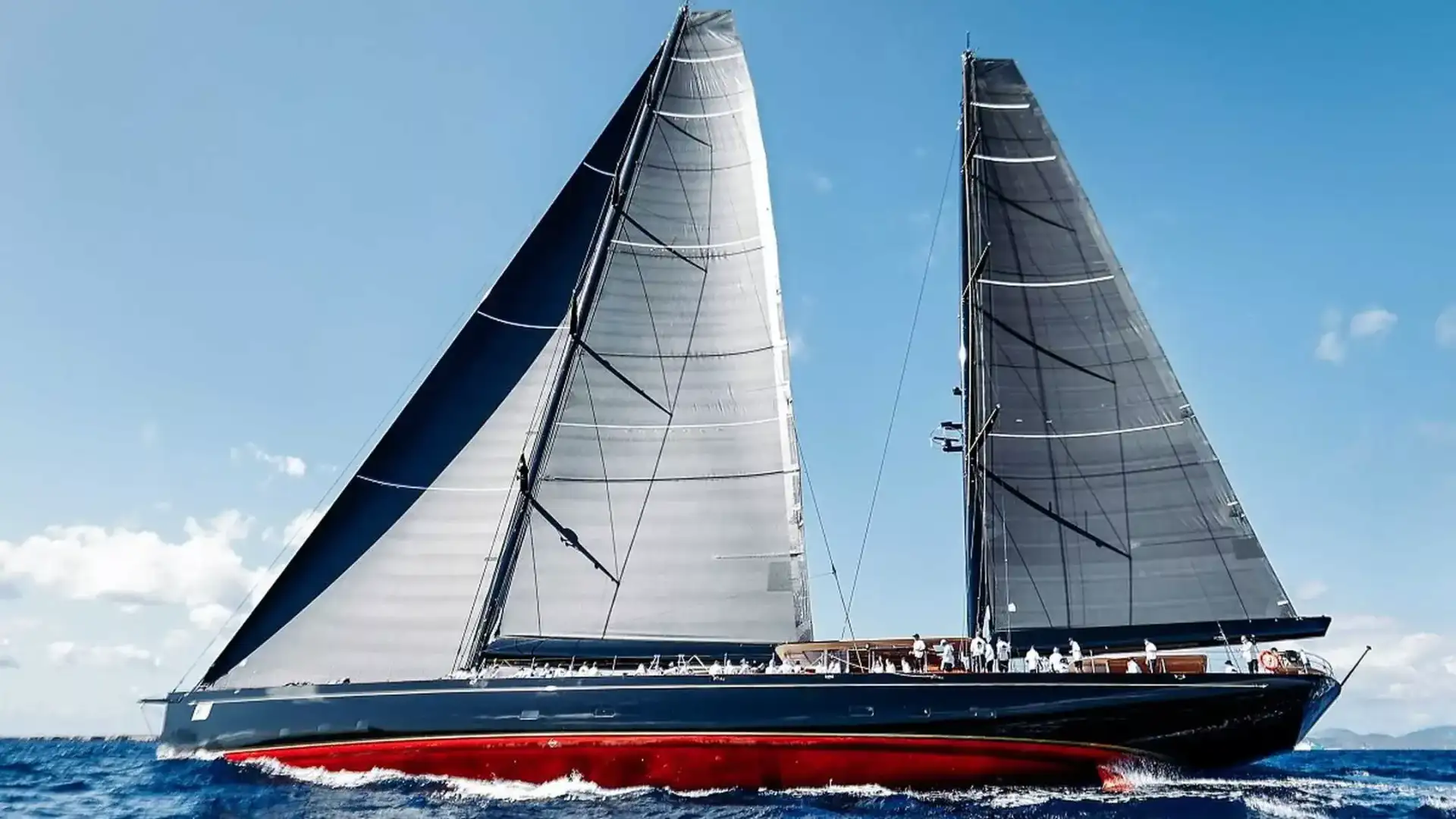 Le trophée perpétuel de l'Ibiza JoySail, a terminé le voyage de Cantabrie à Gijón