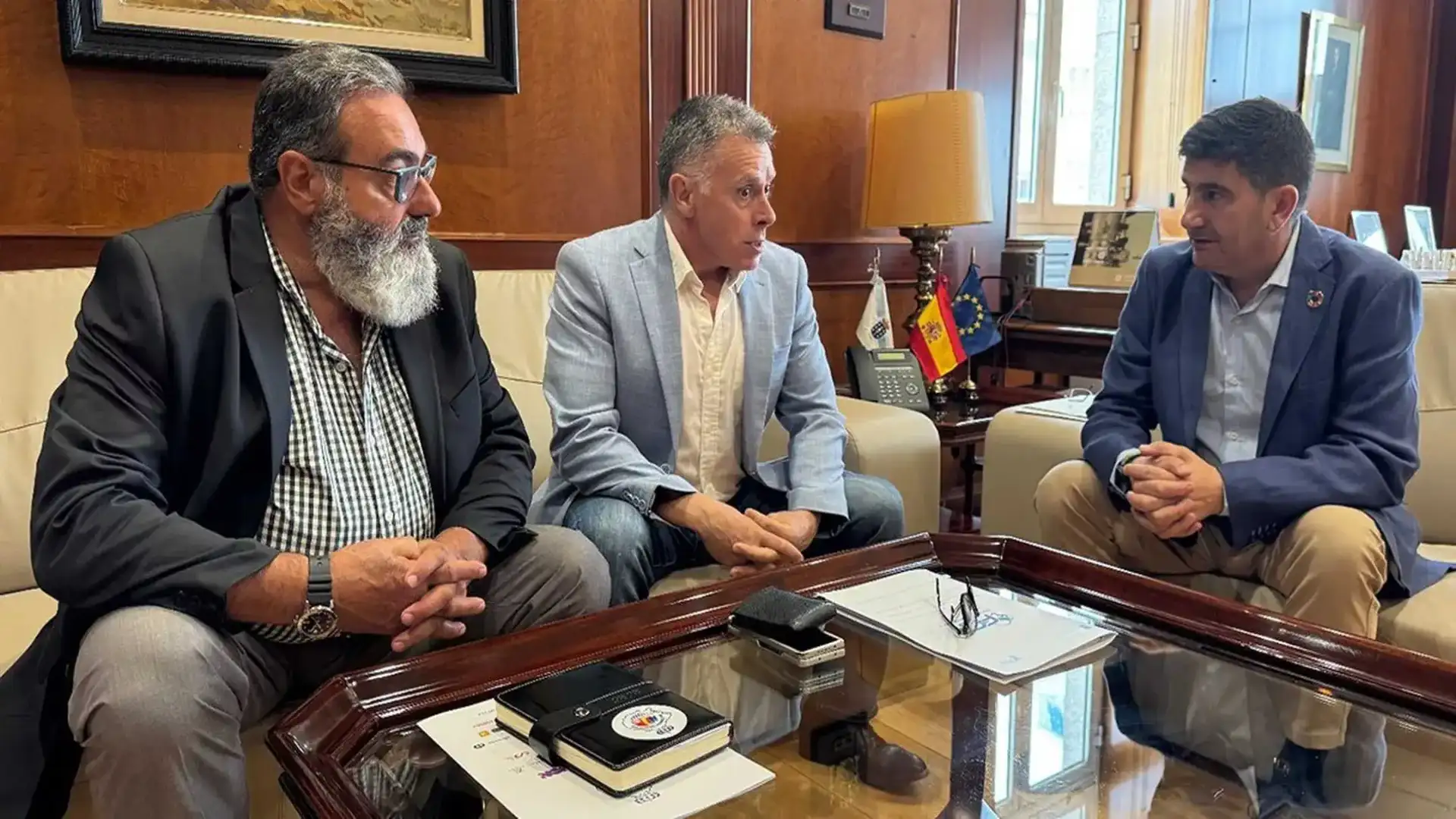 Vela e Piragüismo galegos reclamam uma legislação própria adaptada e razoável para a náutica