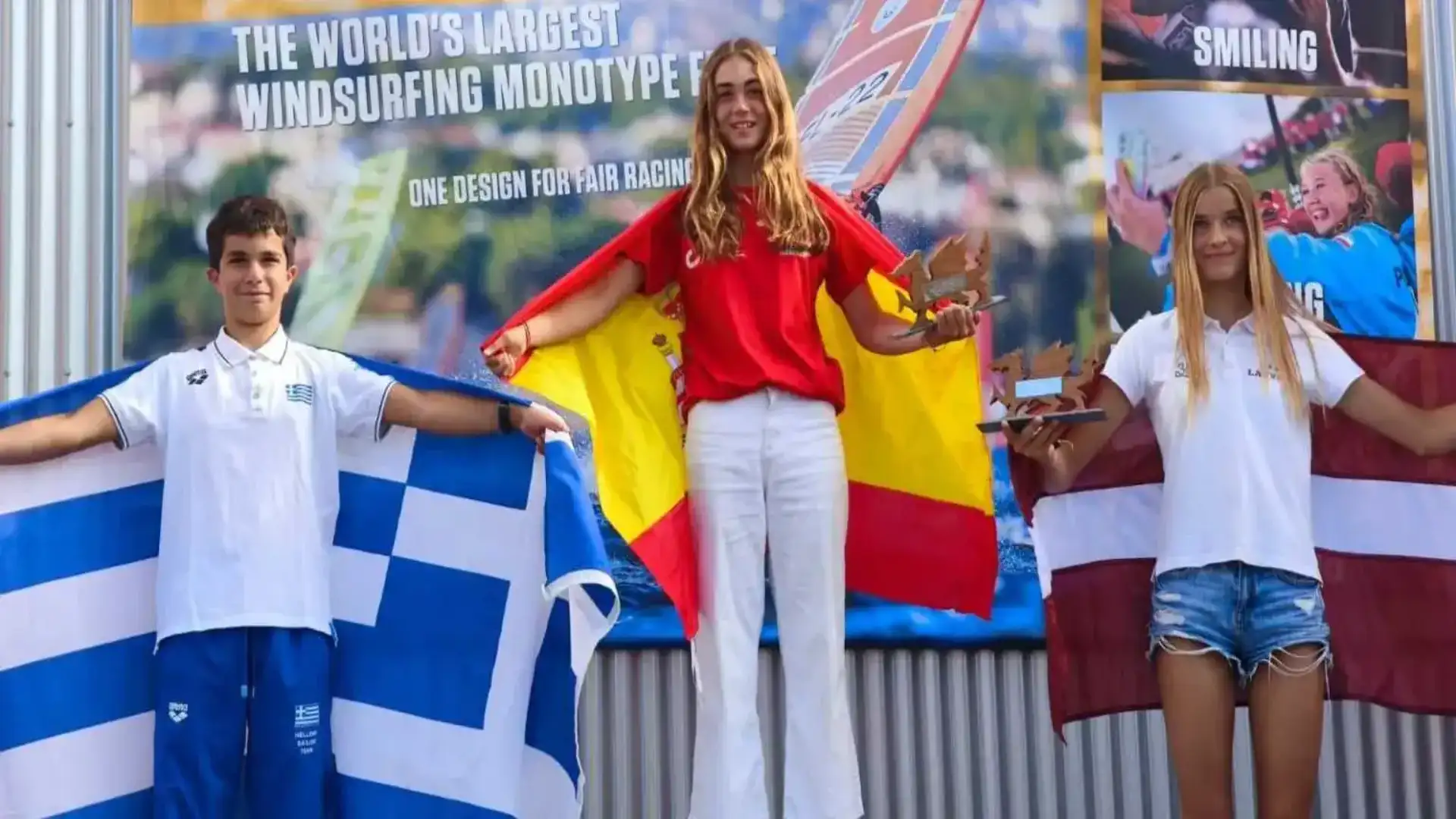 La rider Olivia Sanchez del Náutico de Sevilla revalidates its World Cup Sub15 Techno