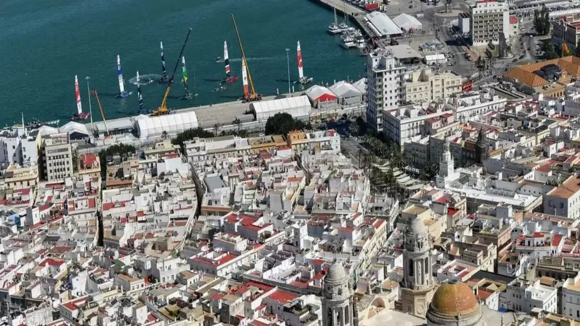 The SailGP held in Cadiz in danger for lack of agreement