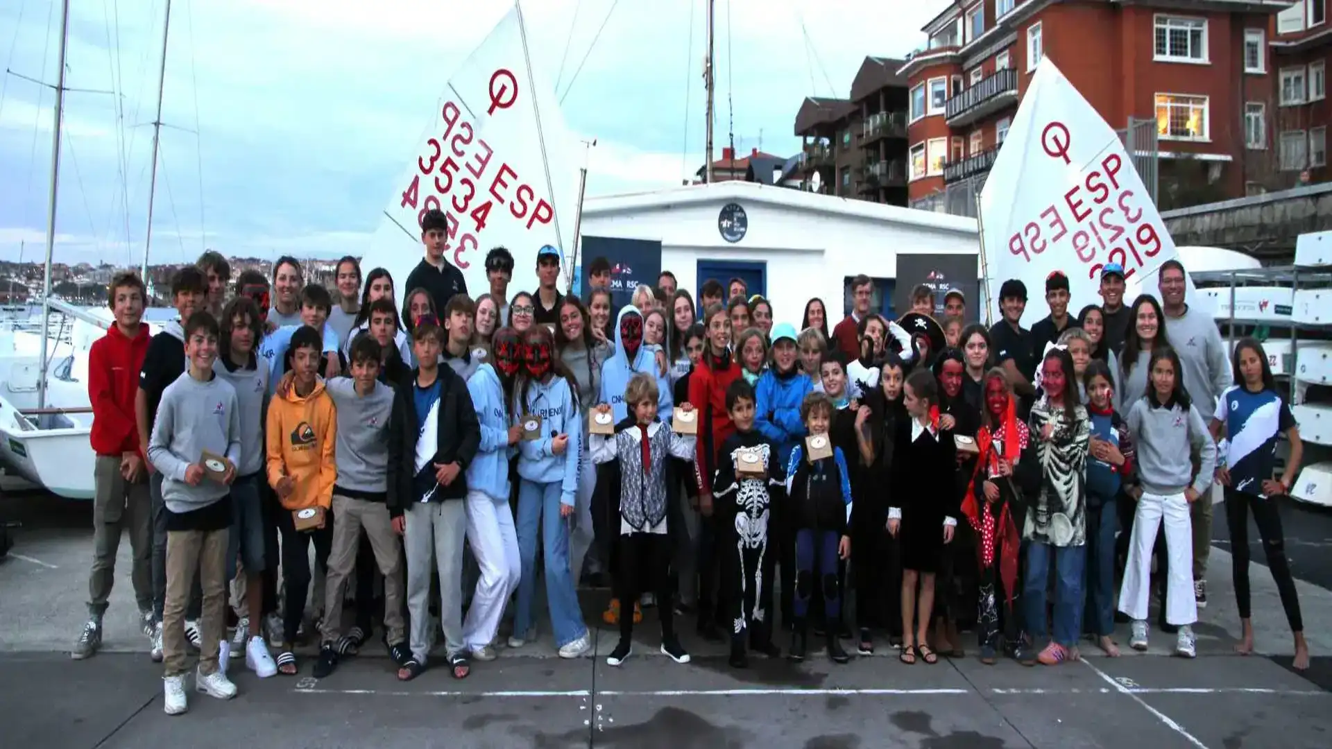 Terminé le trophée de voile léger d'Halloween à l'Abra de Vizcaya