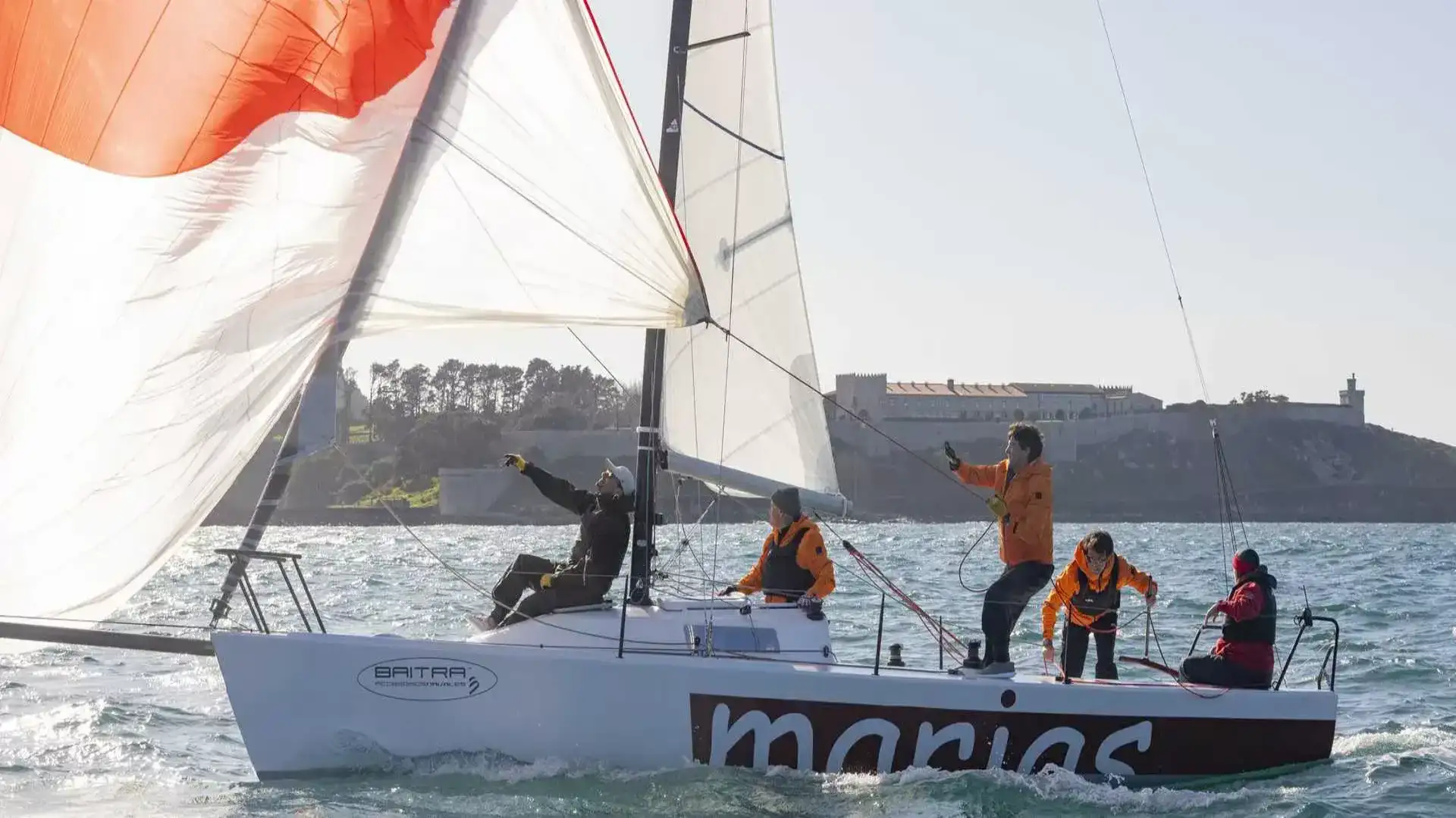 Danza d'inverno J80 Maries leader alle porte dell'atto di chiusura