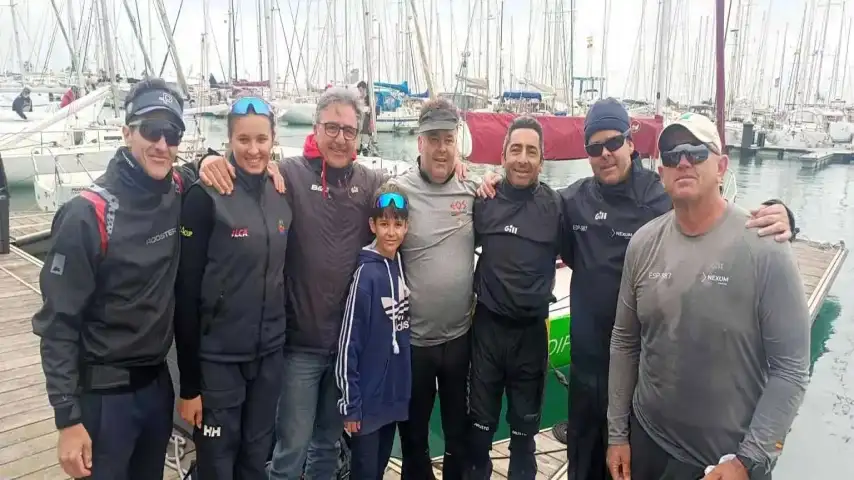 Circuíto Alcaidesa Marina de J80 Península começa ganhando